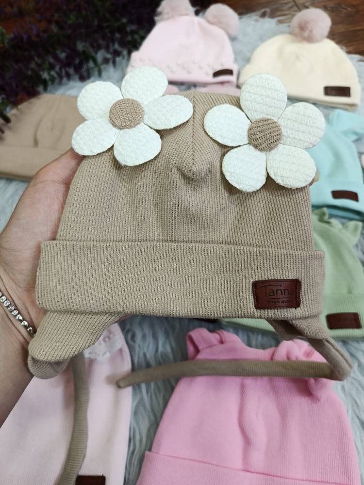 کلاه دخترانه بند دار